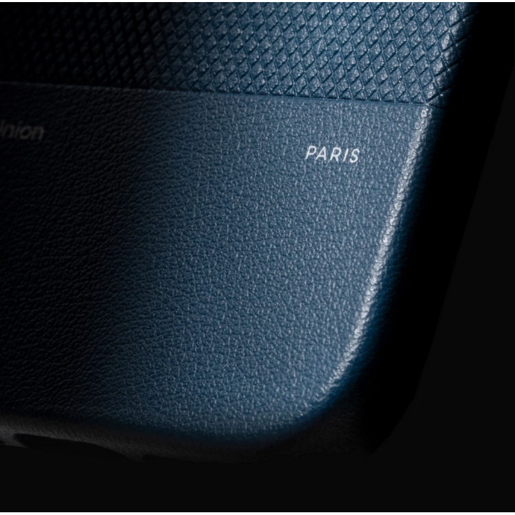 Θήκη NATIVE UNION MagSAfe (RE) Classic για Apple iPhone 16 6.1 5G 2024 - NAVY ΜΠΛΕ - NU-RECLA-NAV-NP24