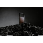 NOMAD θήκη Rugged ΔΕΡΜΑΤΙΝΗ Horween MagSafe με Πολυκαρβονικό πλαίσιο για Apple iPhone 17 Pro 6.3 2025 - Rustic ΚΑΦΕ - NM011819858