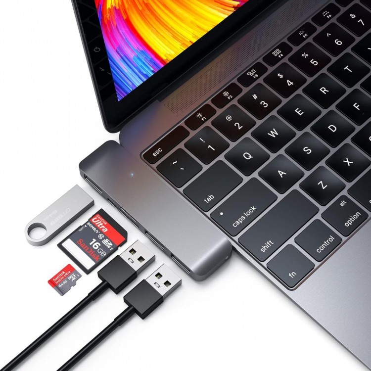Satechi USB-C Combo Hub Adapter 3X Θύρες USB-A 3.0 Αλουμινίου, 3-σε-1, με αναγνώστη καρτών Micro SD/SD/TF - ΓΚΡΙ - SA-ST-TCUHM