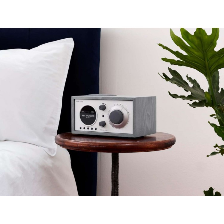 Tivoli Audio Model One+ FM/DAB+ Radio με Bluetooth,ρολόι & ξυπνητήρι ,LED, χειριστήριο - ΓΚΡΙ/ΛΕΥΚΟ - M1P-0196-UNL