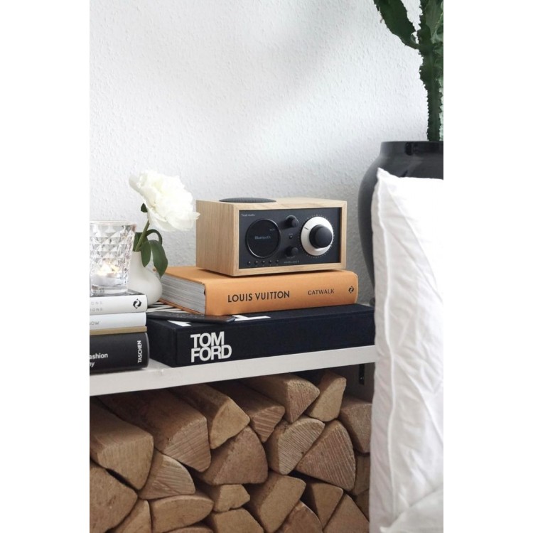 Tivoli Audio Model One+ FM/DAB+ Radio με Bluetooth,ρολόι & ξυπνητήρι ,LED, χειριστήριο - Oak/ΜΑΥΡΟ - TI-M1POBB