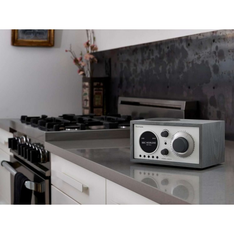 Tivoli Audio Model One+ FM/DAB+ Radio με Bluetooth,ρολόι & ξυπνητήρι ,LED, χειριστήριο - ΓΚΡΙ/ΛΕΥΚΟ - M1P-0196-UNL